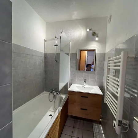 Cosy 4 Pers - Le Pied De Pistes, Au Pied Des Remontees Mecaniques - Fr-1-508-23 Apartment